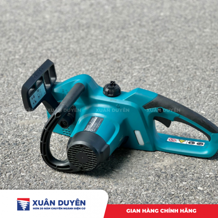 Máy cưa xích điện Makita UC4041A (400MM, 1800W)