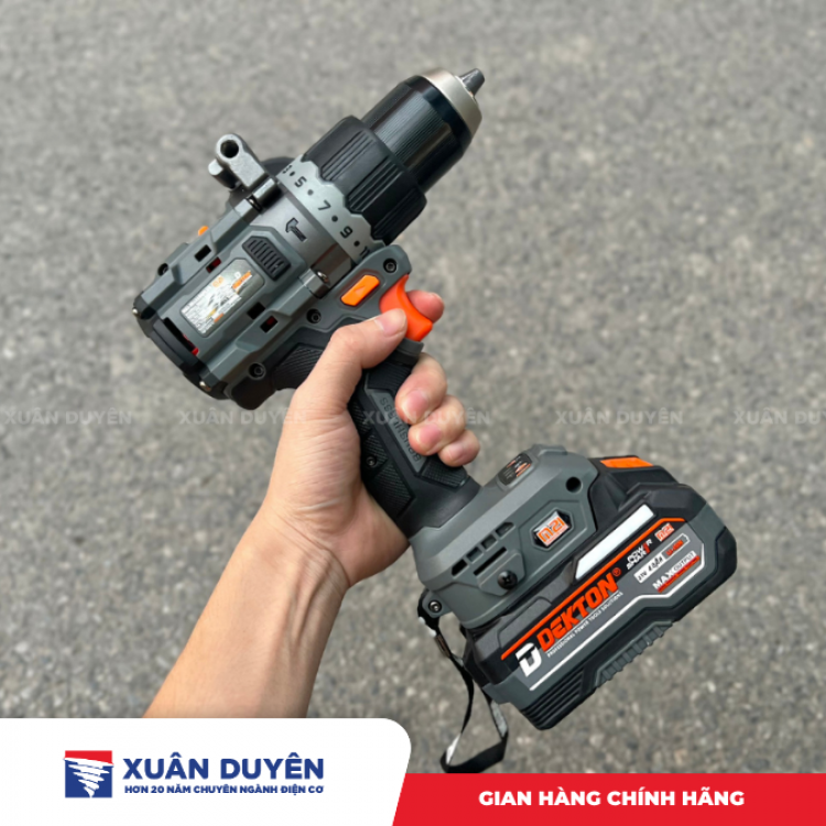 Máy khoan động lực dùng pin 21V Dekton M21-ID13100PLUS (thùng nhựa có tay cầm) (Chưa kèm pin sạc)
